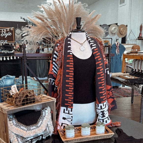 Chenille Aztec fringe Cardigan - Picture 3 of 3